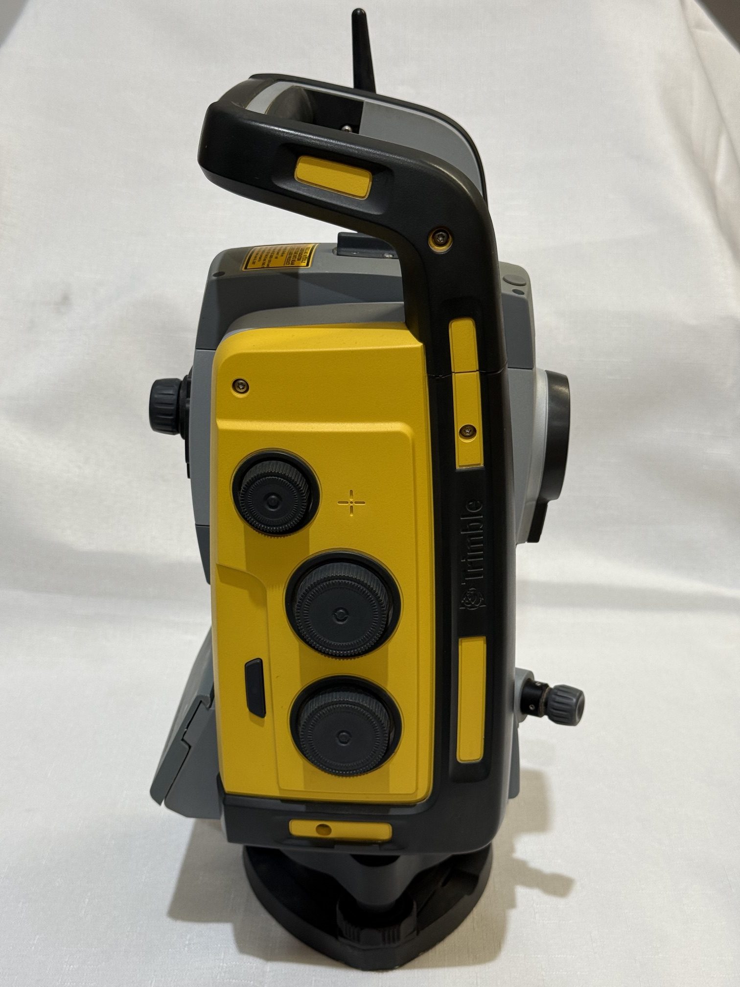 Trimble SPS930 1" Robotic Total Station UTS for Survey and Machine Control - Package - Image 4