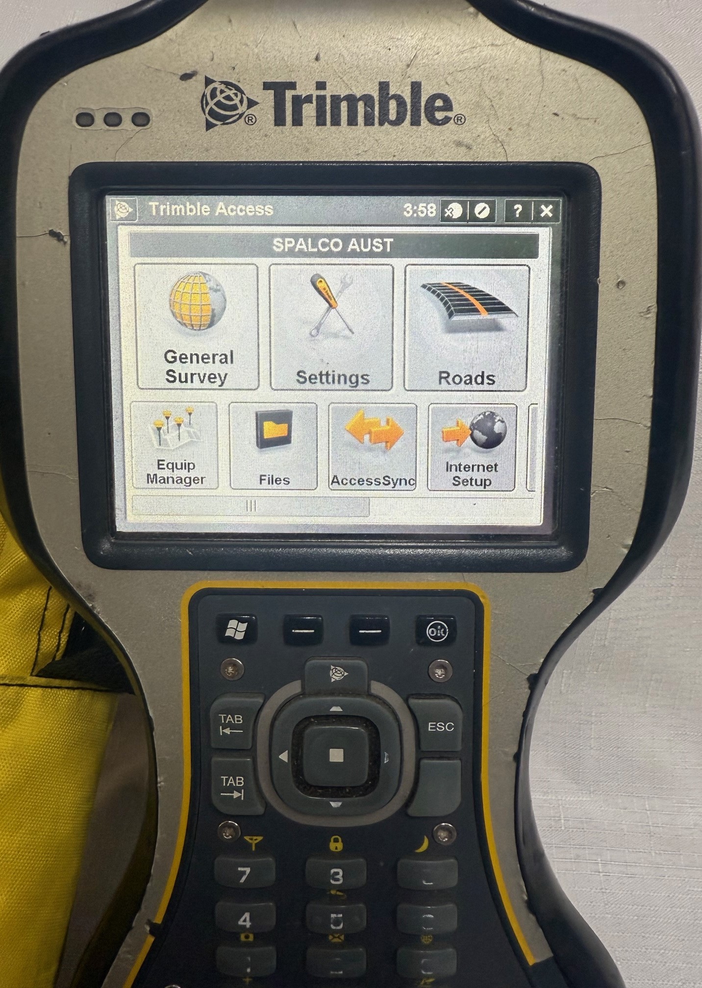 Second Hand Trimble TSC3 Controller with Access Field Software - Image 3