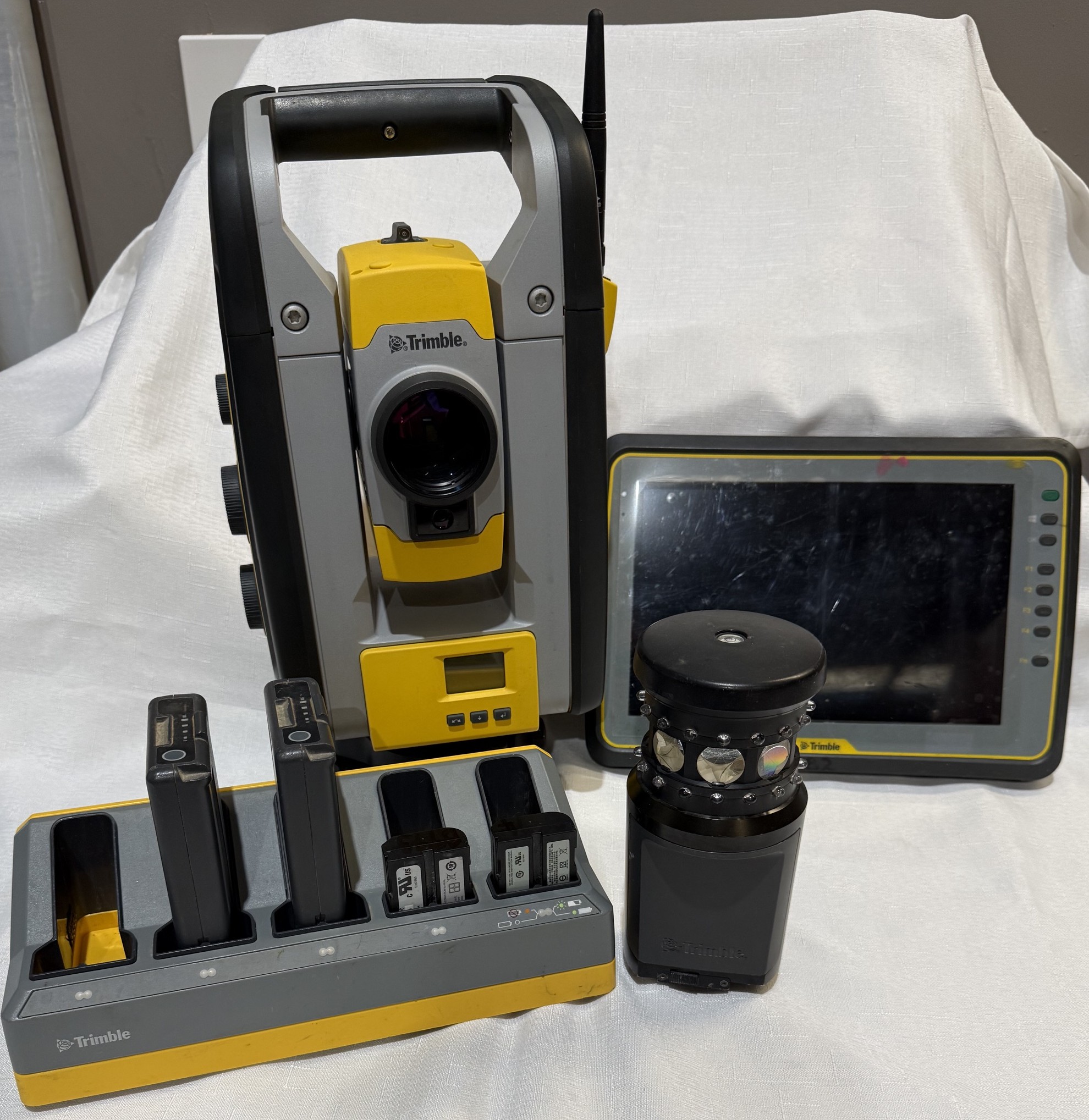 Trimble RTS773 3"| Trimble Robotic Total Stations for Layout